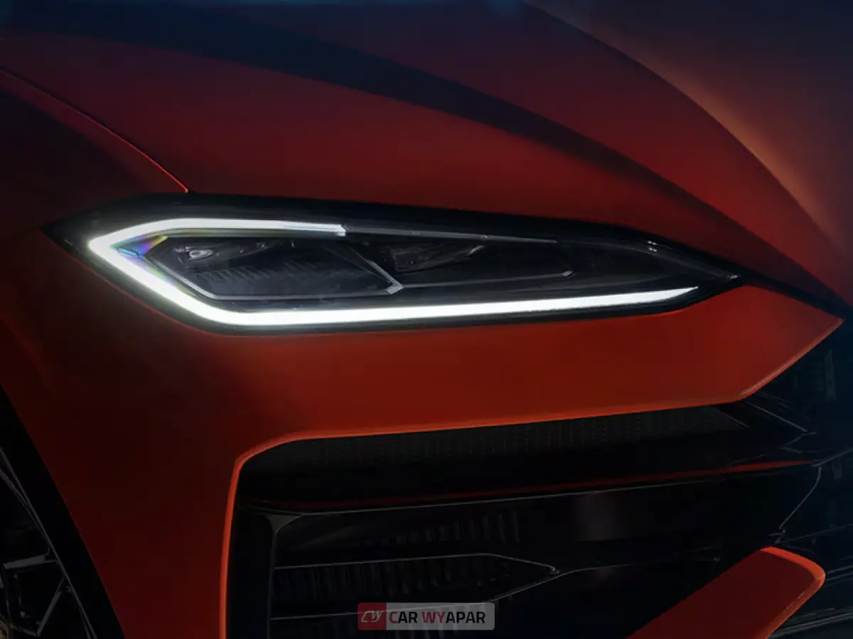 Lamborghini Urus SE Top Feature